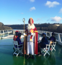 Sint is onderweg op de boot naar Remich, Luxemburg 2015 sint onderweg naar Luxemburg