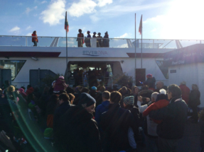 Pieten op de Sinterklaasboot in Remich, Luxemburg 2015 Pieten op de Sinterklaasboot