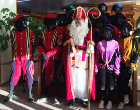 Groepsfoto Sinterklaas en Pieten voor de intocht in Remich, Luxemburg 2015 Groepsfoto Sinterklaas en Pieten
