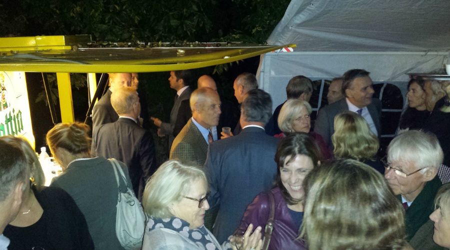 Haringborrel 2017 mensen in biertent